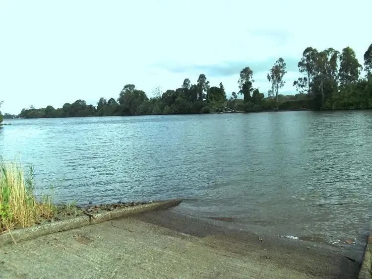 Second view of Homely house listing, 21 Royal Ct, Ashmore QLD