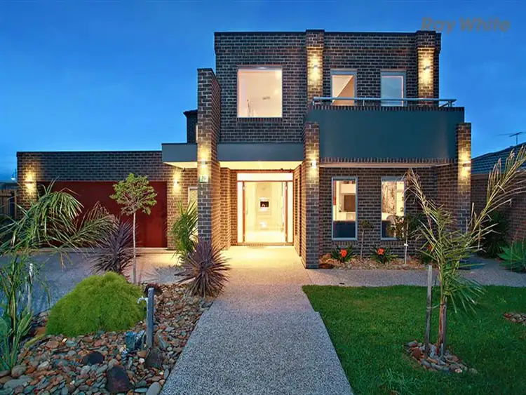 10 Morton Blvd, Taylors Hill VIC