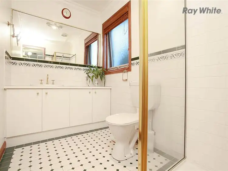 Fifth view of Homely house listing, 6 Tivoli Ct, Taylors Lakes VIC