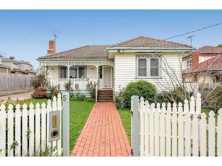 5 Beaver St, Box Hill South VIC