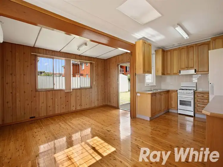 1 Edna St, Wiley Park NSW