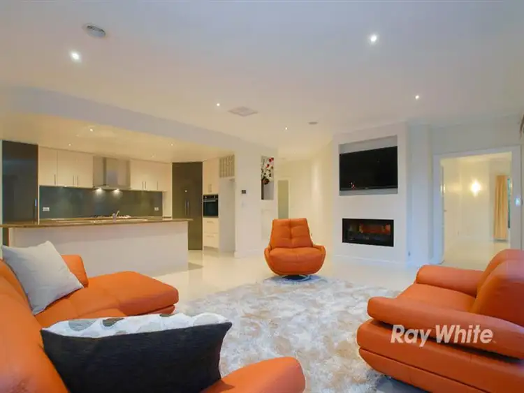 8 Parkview Tce, Lysterfield South VIC