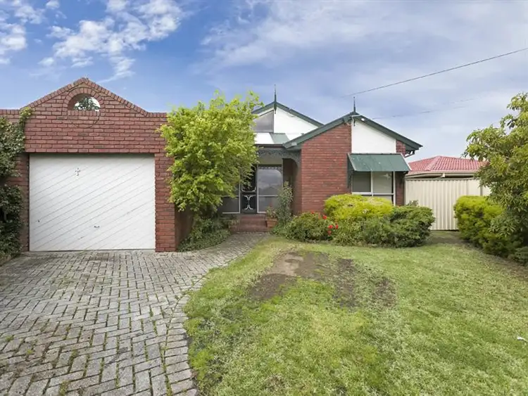 4 Chadwell Pl, Kings Park VIC