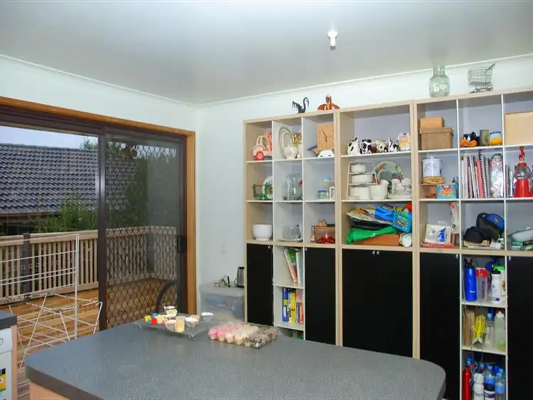 Seventh view of Homely house listing, 15 Michelle Dr, Hampton Park VIC