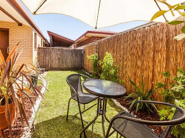 2/32 Mitton Ave, Henley Beach SA