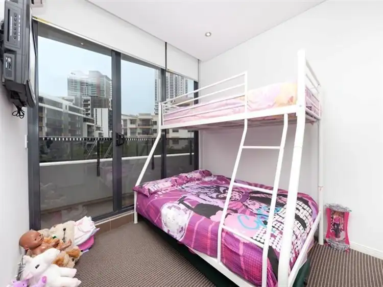Fourth view of Homely apartment listing, 2 Aqua St, Southport QLD