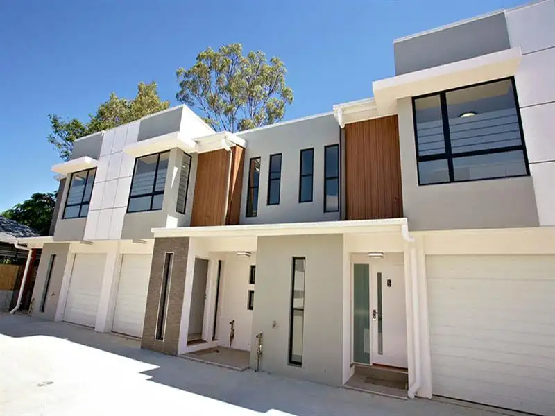 Main view of Homely townhouse listing, 4/29 Eversley Tce, Yeronga QLD