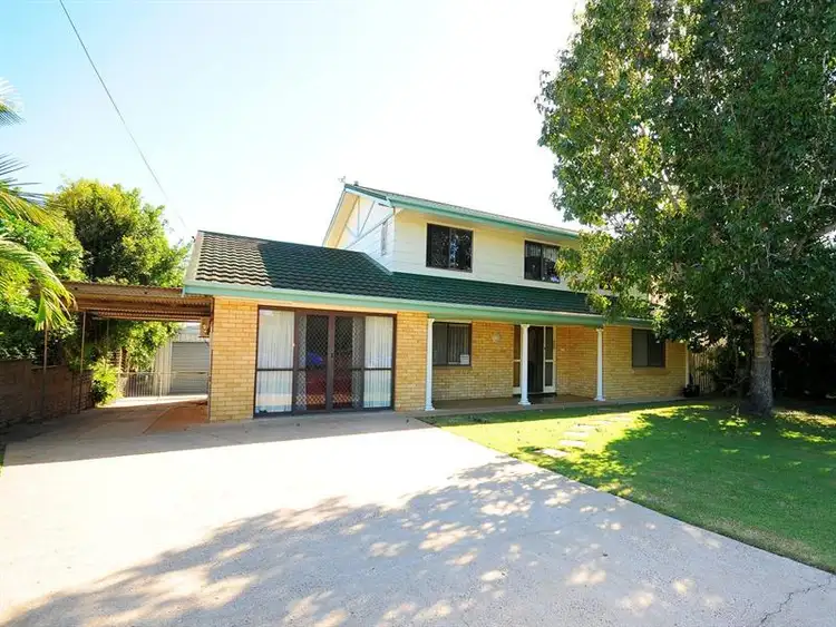 24 Hillcrest Ave, Scarness QLD