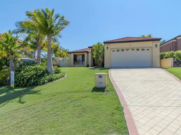 4 Little Hampton Ct, Arundel QLD