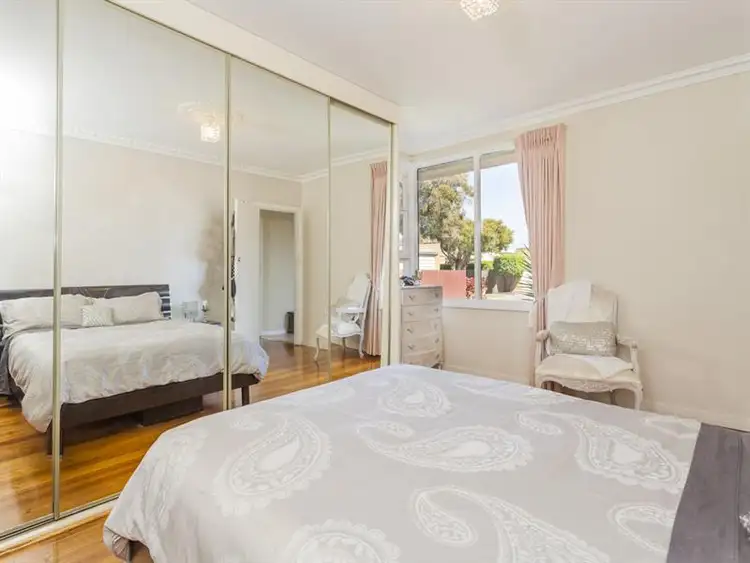 Sixth view of Homely house listing, 1 Trevor Ct, Herne Hill VIC