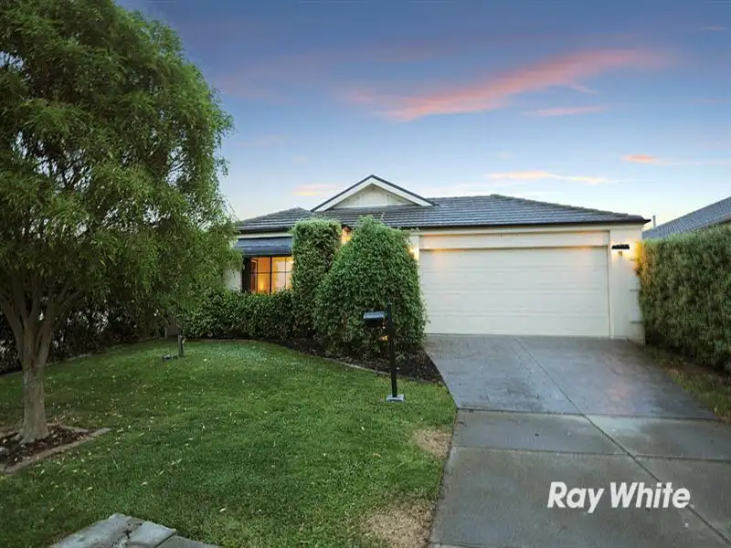 Main view of Homely house listing, 4 Oakmont Pl, Cranbourne West VIC