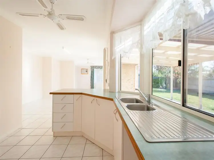 Sixth view of Homely house listing, 2 Silveroak Ct, Mountain Creek QLD