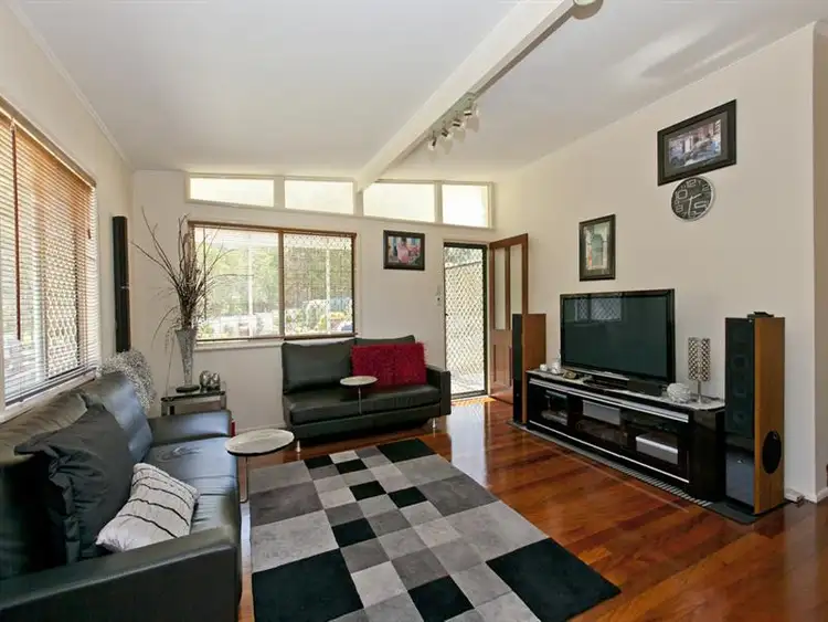 28 Boondara St, Manly West QLD