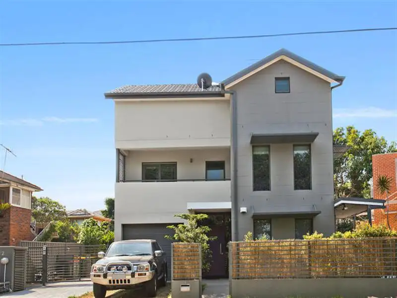 Main view of Homely townhouse listing, 1/32 Yorktown Pde, Maroubra NSW