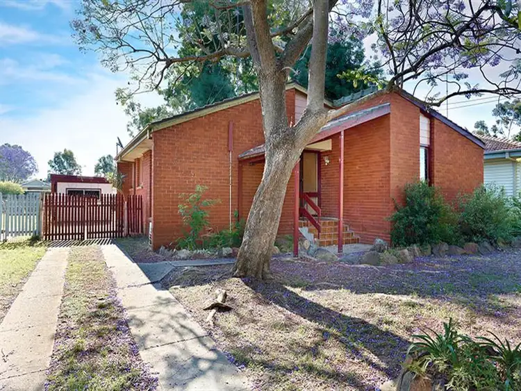 19 Town St, Hobartville NSW