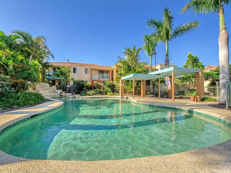 28/1 Warbler Pde, Varsity Lakes QLD