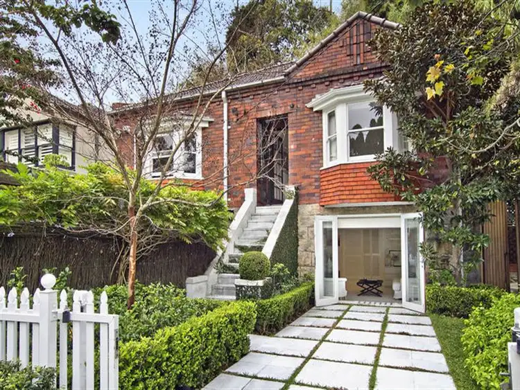 Second view of Homely house listing, 8B Bellevue Gdns, Bellevue Hill NSW