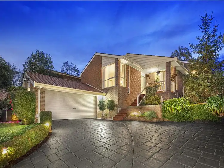 11 Handscombe Ct, Croydon Hills VIC