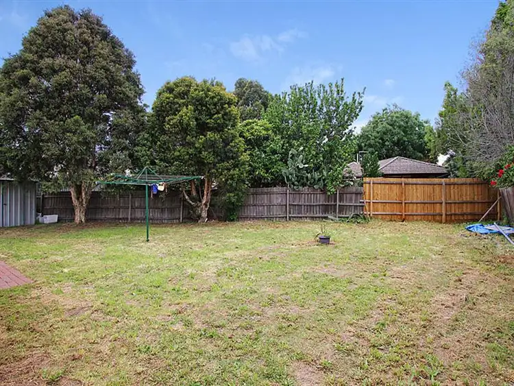 Fifth view of Homely house listing, 8 Bamboo Ct, Mill Park VIC