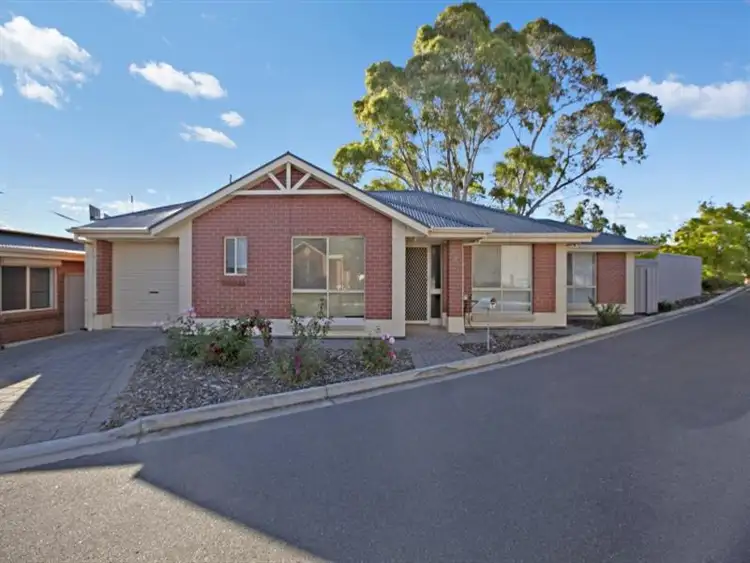 4/2 Braes Cl, Reynella East SA