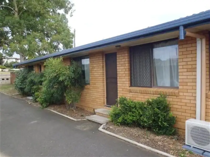 Main view of Homely unit listing, 2/162 Goonoo Goonoo Road, Tamworth NSW 2340