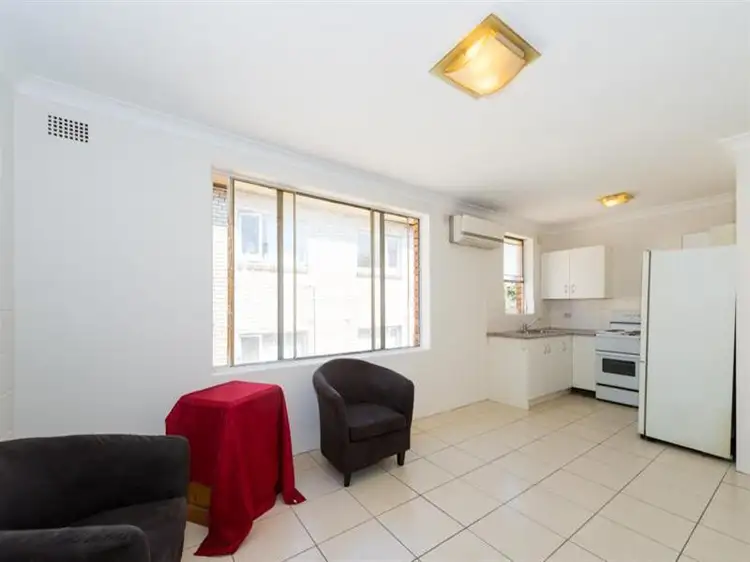 Main view of Homely apartment listing, 5/6 Evans Ave, Eastlakes NSW