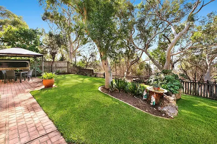 8 Black Ash Place, Hornsby Heights NSW 2077
