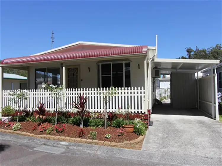 17 Seventh Avenue, Broadlands Estate, Green Point NSW 2251