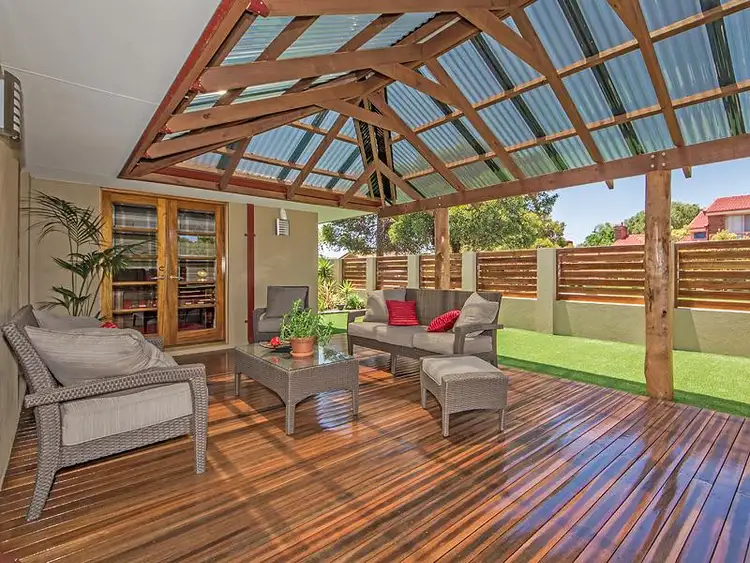 12 Hubbard Place, Safety Bay WA 6169