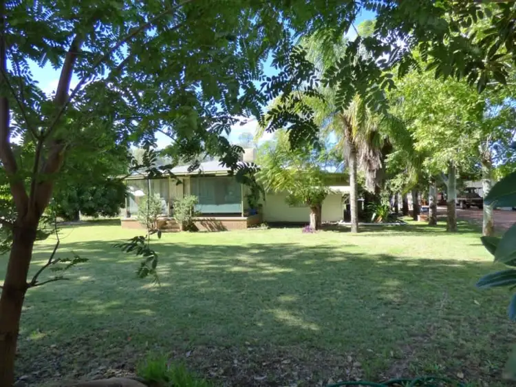 238-240 Alfred Street, St George QLD 4487