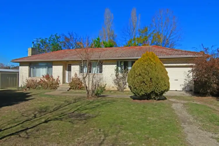 Main view of Homely house listing, 16 Bowman Avenue, Armidale NSW 2350