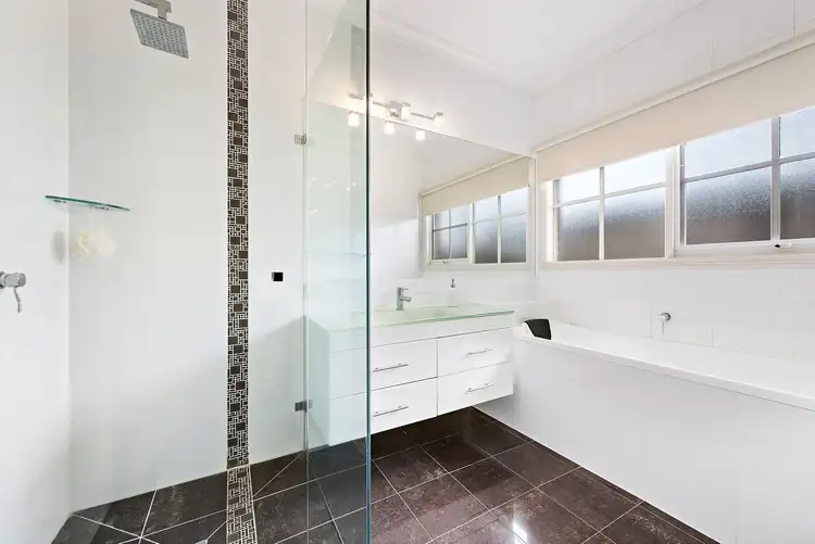 Seventh view of Homely house listing, 4 June Place, Aspendale Gardens VIC 3195