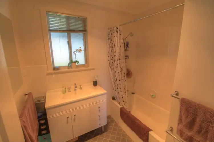 Sixth view of Homely house listing, 17 Kelly Avenue, Barmera SA 5345