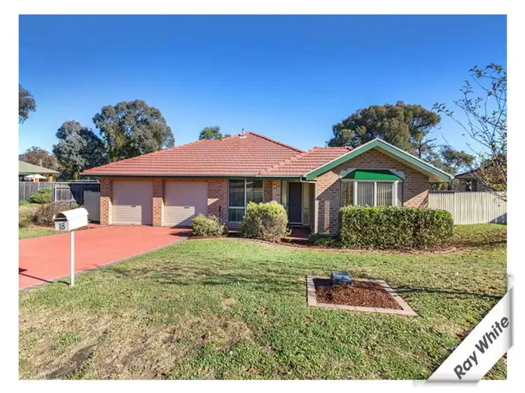 18 Freestone Crescent, Jerrabomberra NSW 2619