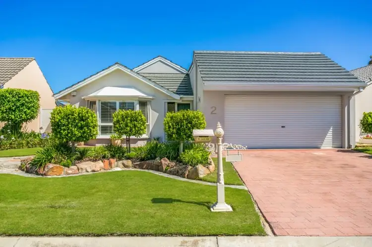 2 Endeavour Court, North Haven SA 5018