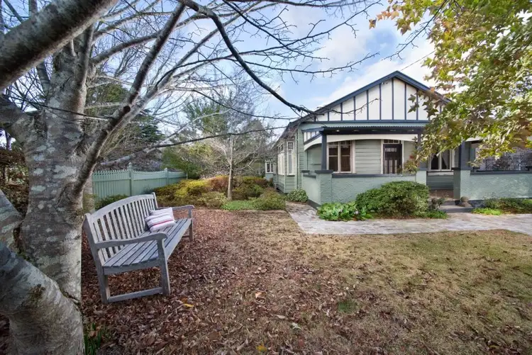 2 Bell Street, Blackheath NSW 2785