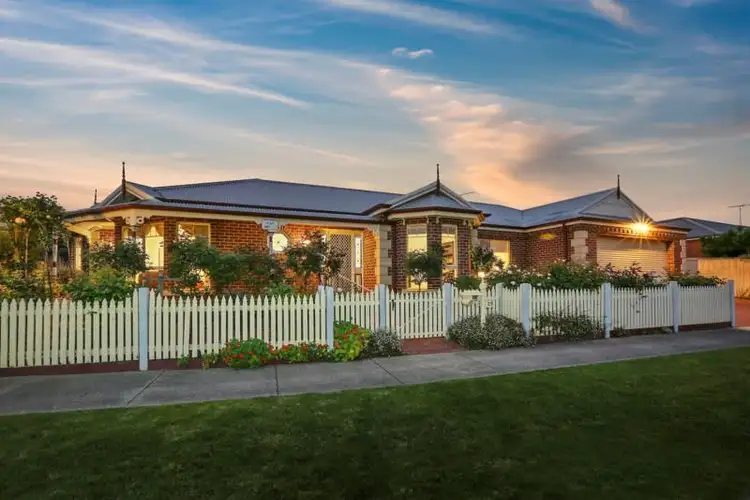 25 Burdekin Road, Highton VIC 3216