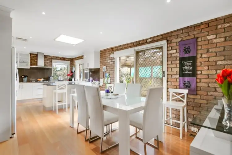 Third view of Homely house listing, 10 Shrewsbury Court, Frankston VIC 3199
