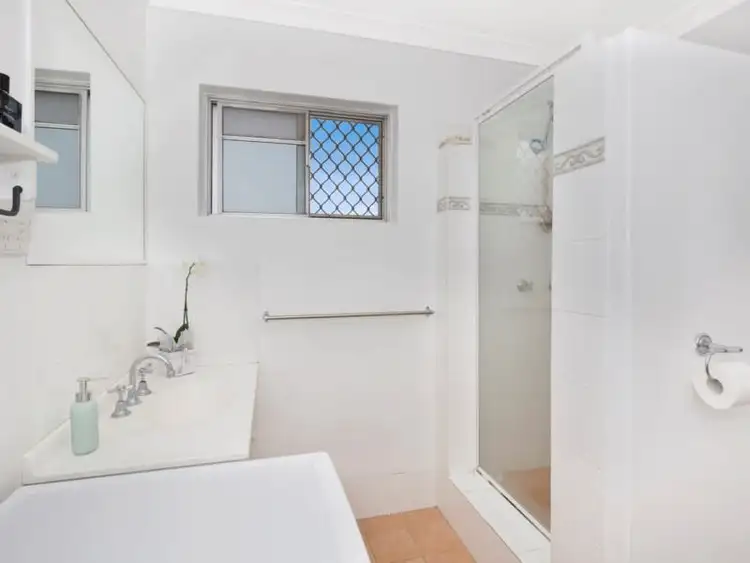 Fourth view of Homely unit listing, 5/42 Rialto Street, Coorparoo QLD 4151