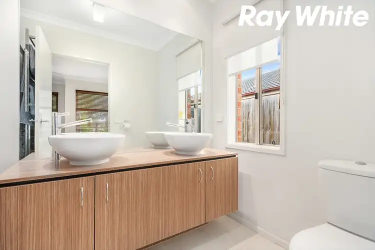 Third view of Homely house listing, 31 Azalea Avenue, Pakenham VIC 3810