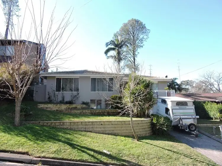 13 Lana Avenue, Wyoming NSW 2250