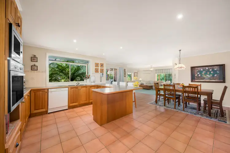 Second view of Homely house listing, 3 Whitecliffe Drive, Rowville VIC 3178