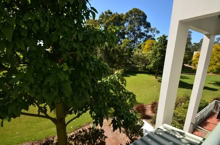 10/76 Chichester Drive, Arundel QLD 4214