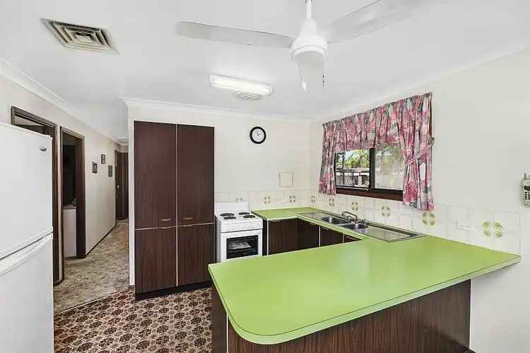 Third view of Homely house listing, 8 Colleen Street, Berkeley Vale NSW 2261