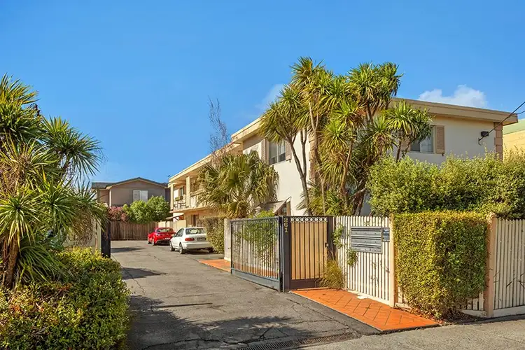 Third view of Homely apartment listing, 1/261 Station Street, Fairfield VIC 3078