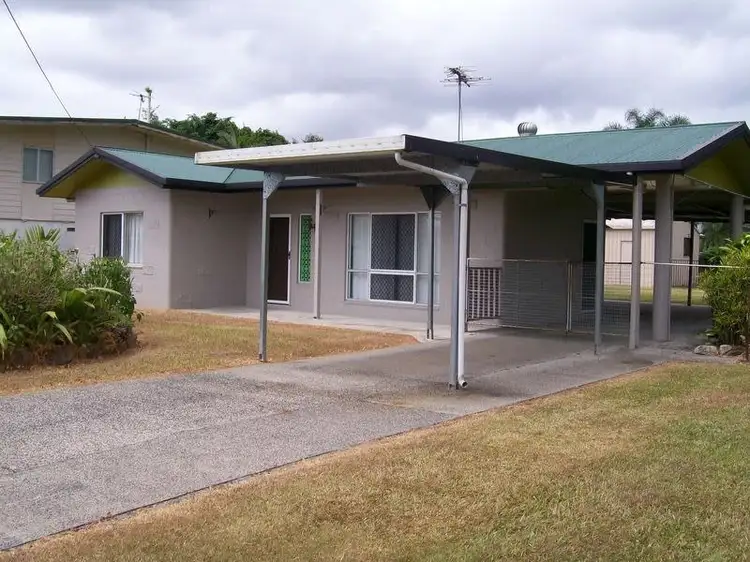 9 Kruckow Street, Mirriwinni QLD 4871