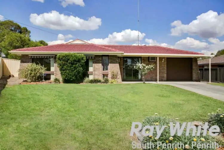 8 Malabine Place, South Penrith NSW 2750
