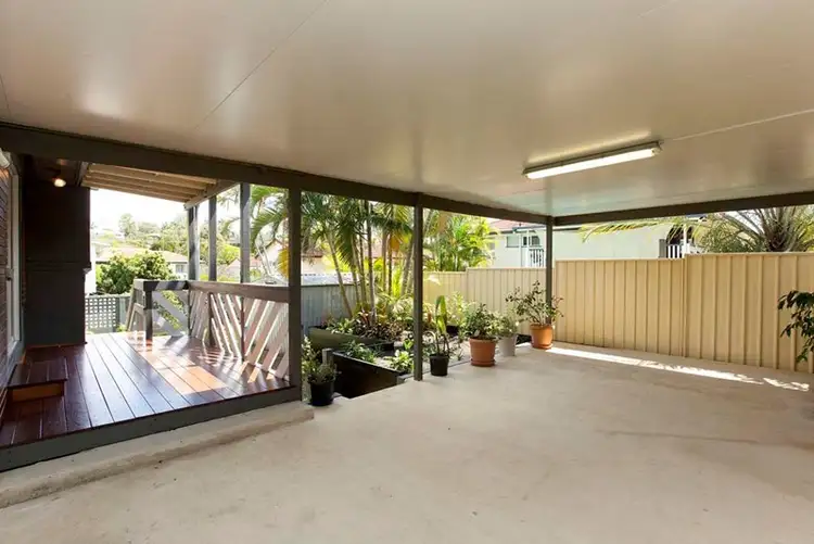 Second view of Homely house listing, 16 Condong Street, Mansfield QLD 4122
