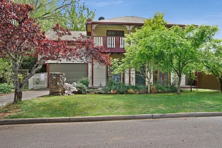 3 Brooks Street, Bright VIC 3741
