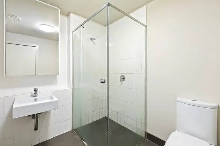 Fifth view of Homely apartment listing, 1/103 Atherton Road, Oakleigh VIC 3166